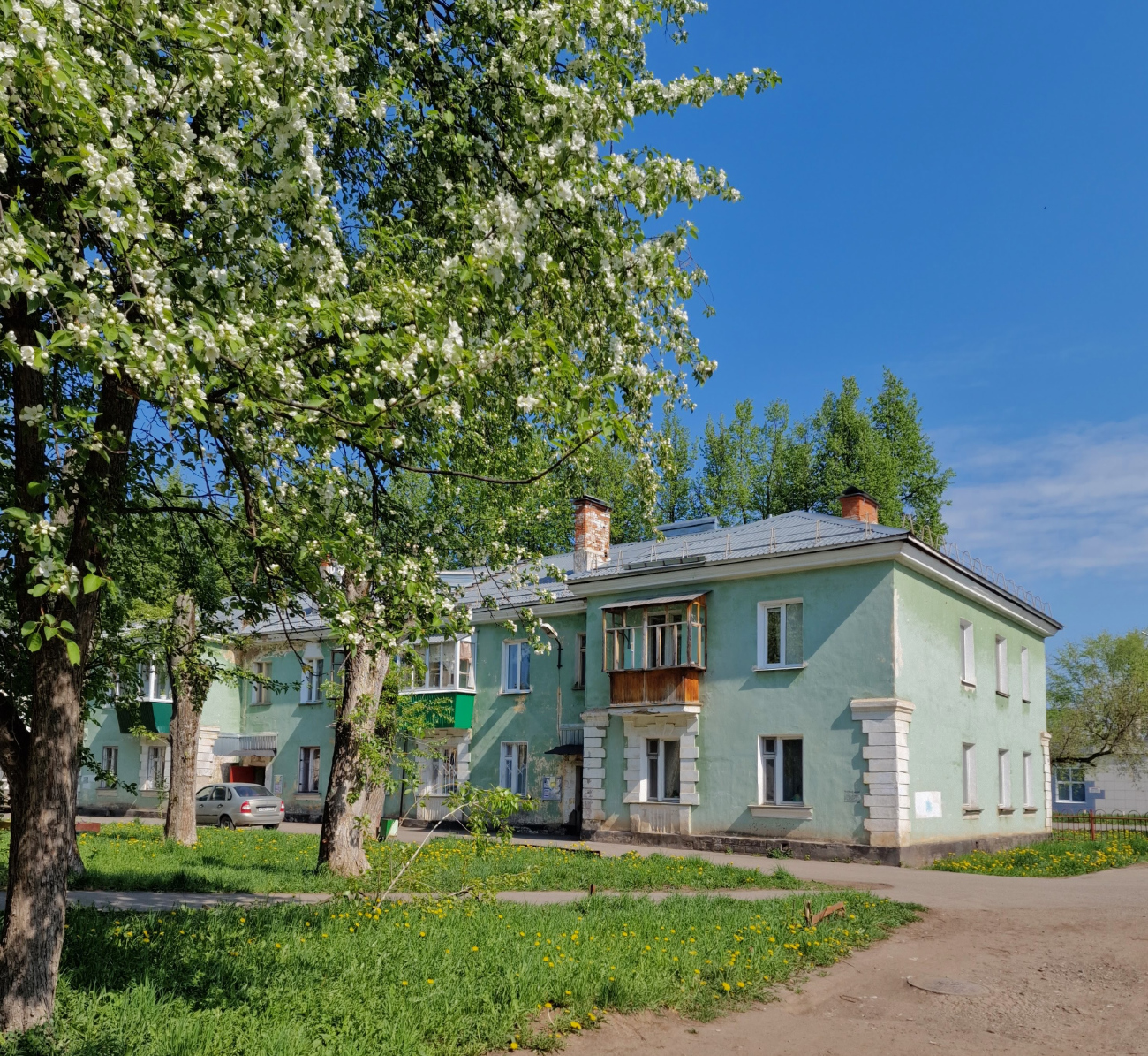 Глазов, Улица Тани Барамзиной, 43