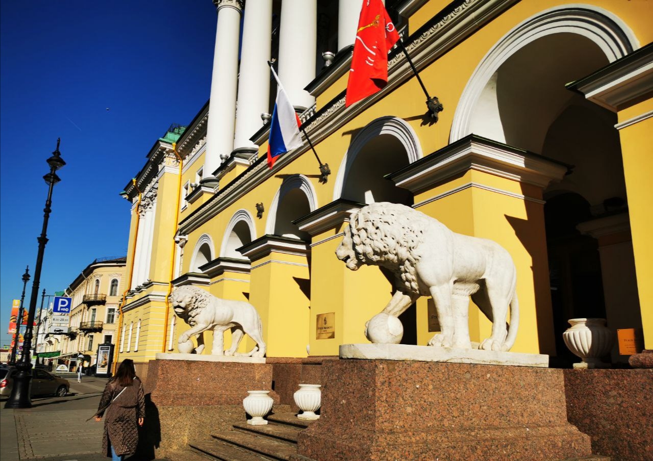 Санкт-Петербург, Адмиралтейский проспект, 12 / Исаакиевская площадь, 2 / Вознесенский проспект, 1