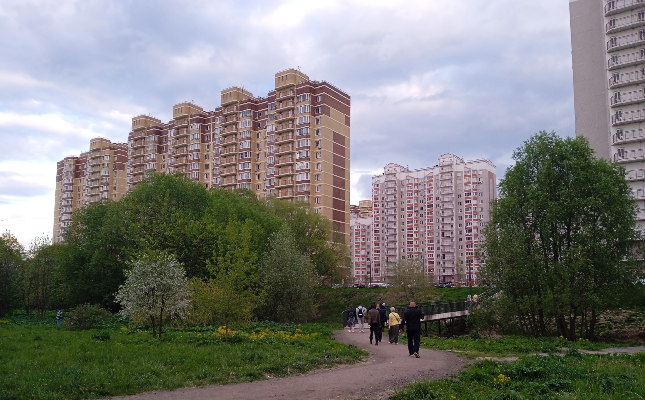 Voskresenskoye Settlement, Чечëрский проезд, 122 корп. 2; Чечёрский проезд, 124 корп. 1; Новобутовский мост