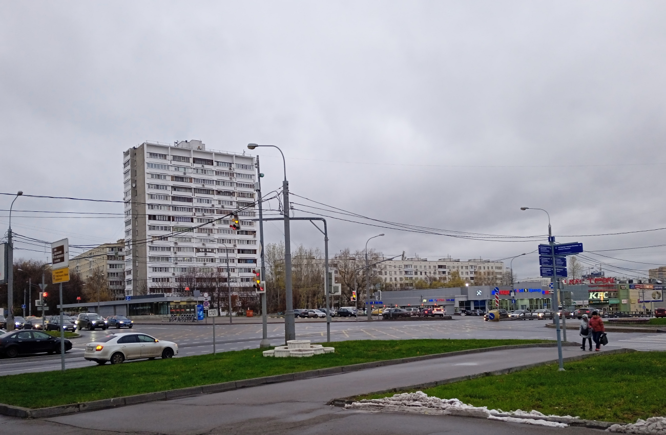 Moscow, Улица Островитянова, 29 / Профсоюзная улица, 120; Профсоюзная улица, вл. 118В стр. 1