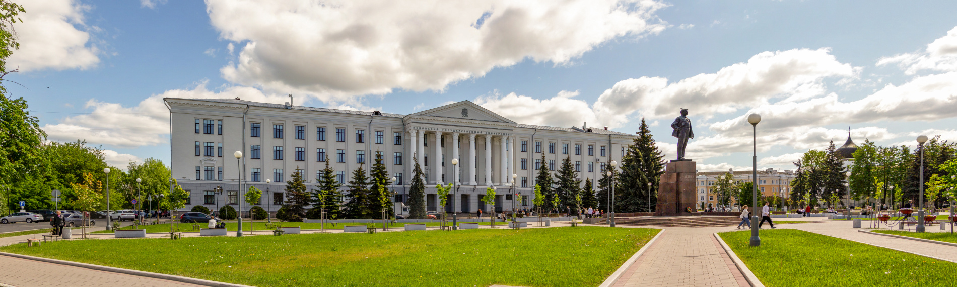 Псков, Площадь Ленина, 2