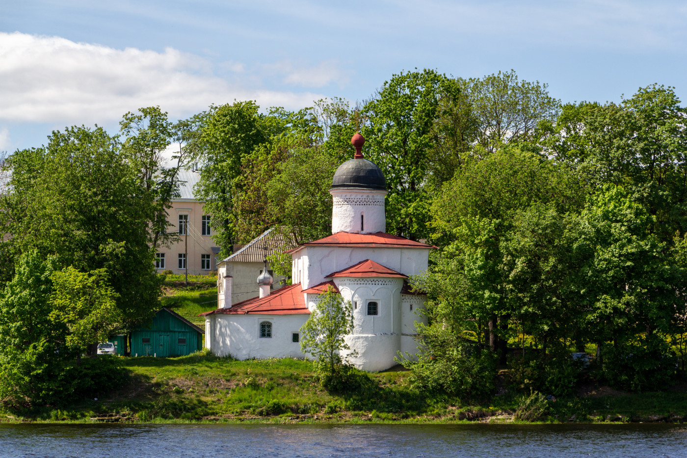 Pskov, Красноармейская набережная, 16