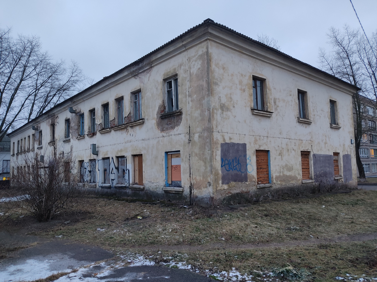 Минск, Улица Станиславского, 13 / Стрелковая улица, 11