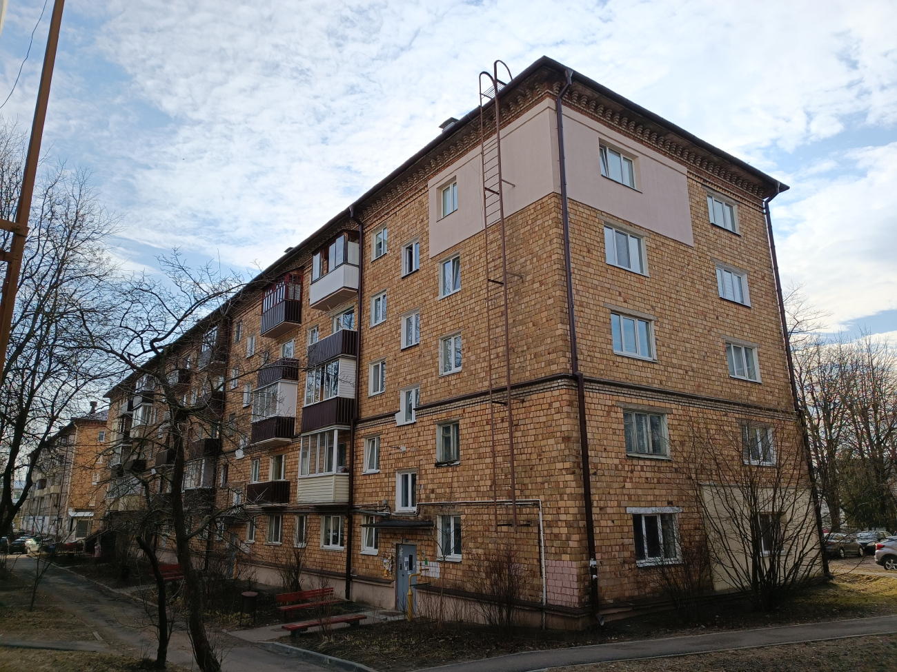 Минск, Улица Жилуновича, 37