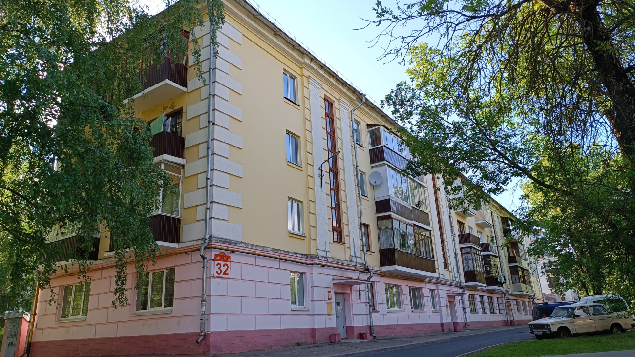 Минск, Улица Карвата, 32