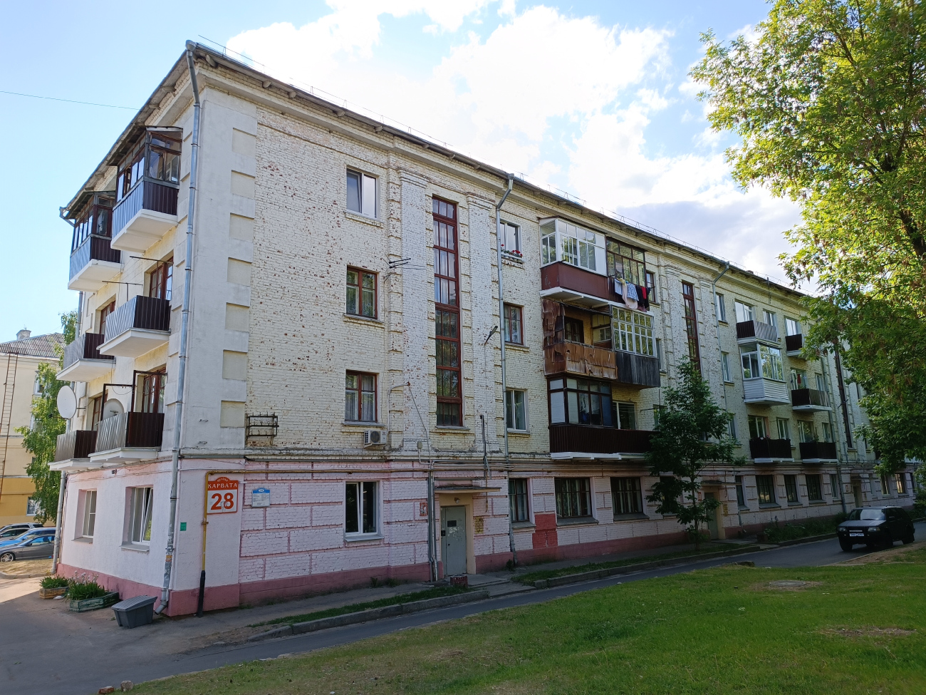 Минск, Улица Карвата, 28