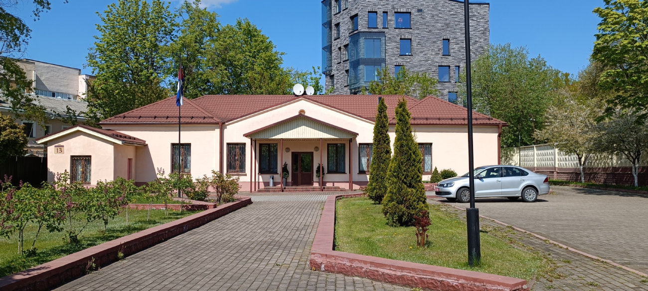 Минск, Краснозвёздная улица, 13; Улица Смолячкова, 14А