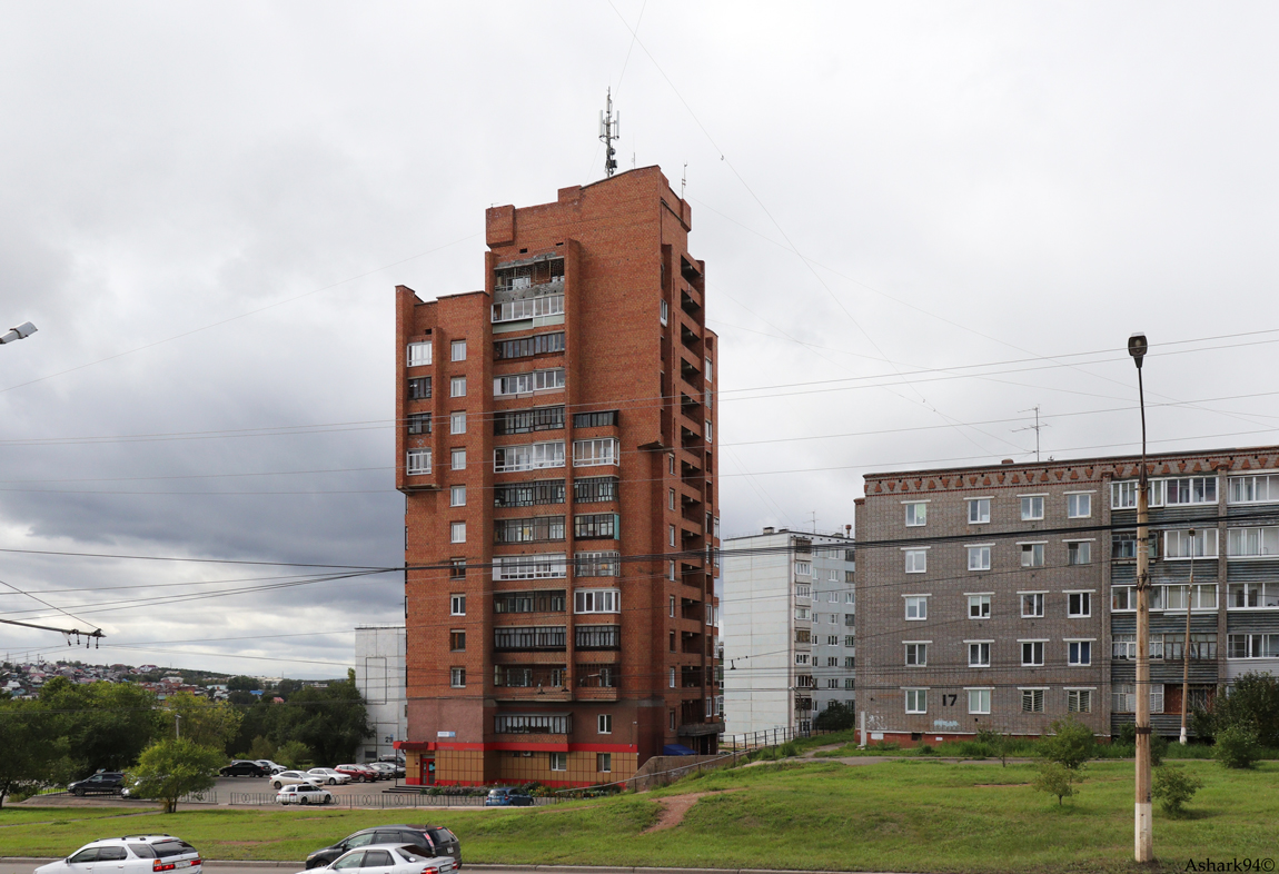 Bratsk, Улица Рябикова, 15 / Улица Гагарина, 31; Улица Рябикова, 17