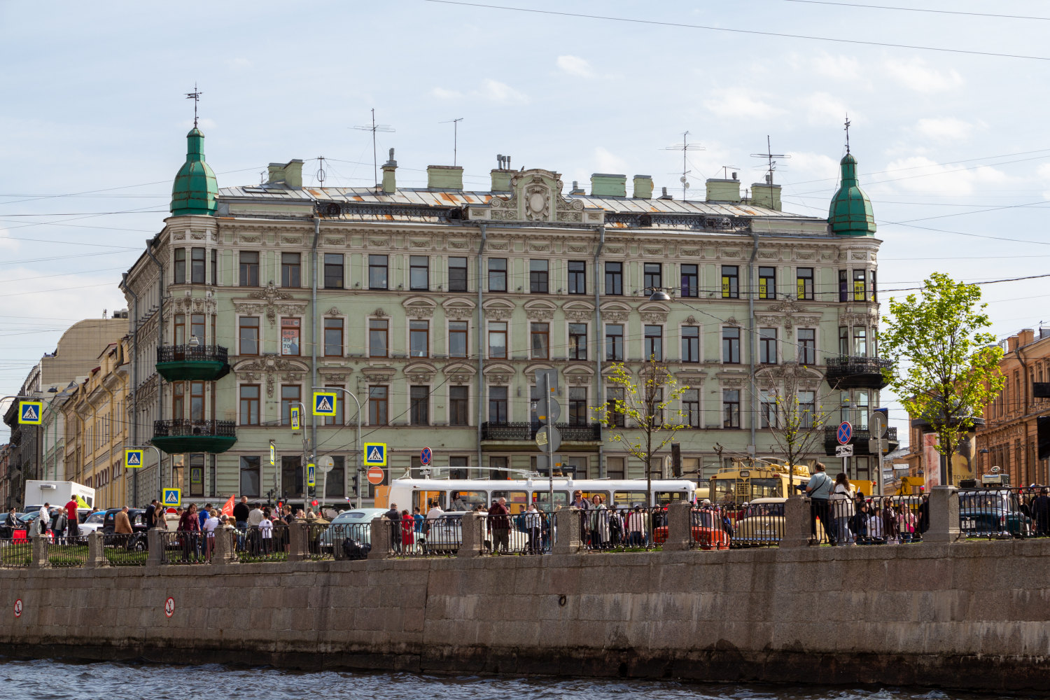 Санкт-Петербург, Набережная реки Фонтанки, 5 / Караванная улица, 2