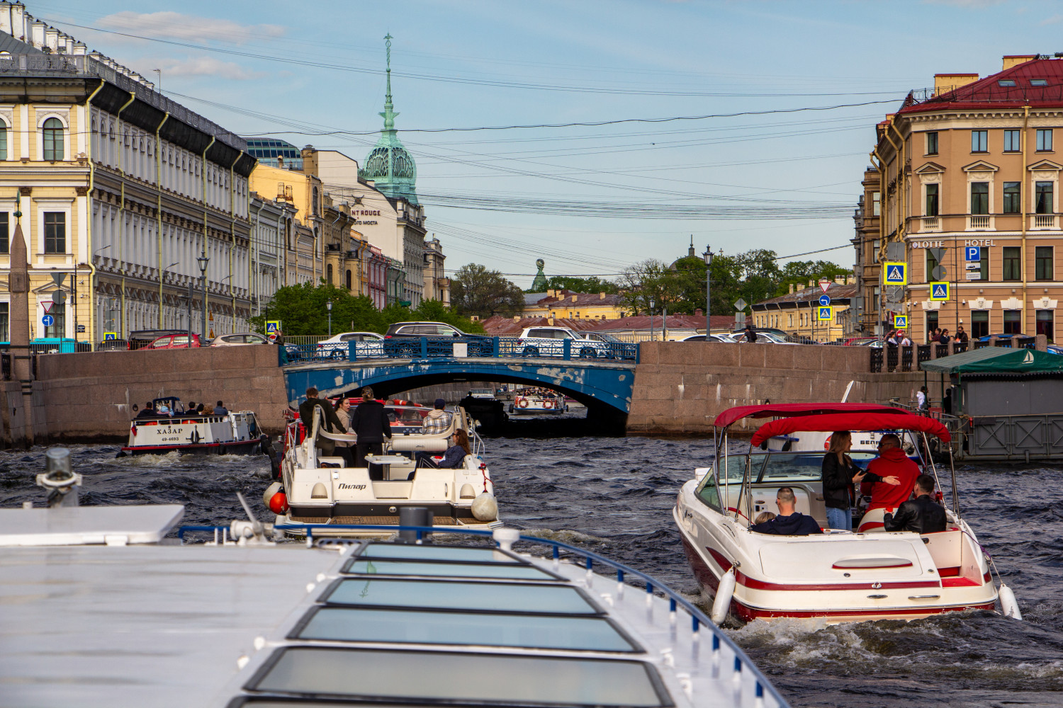 Санкт-Пецярбург, Синий мост