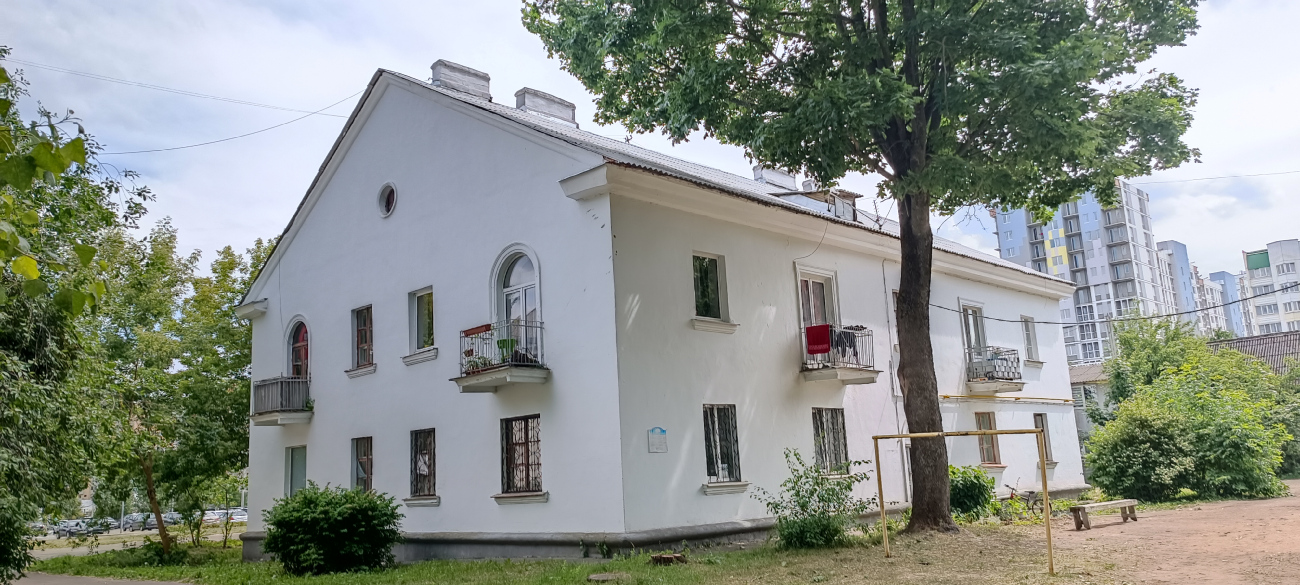 Минск, 1-й переулок Жуковского, 6 / 2-й переулок Жуковского, 9