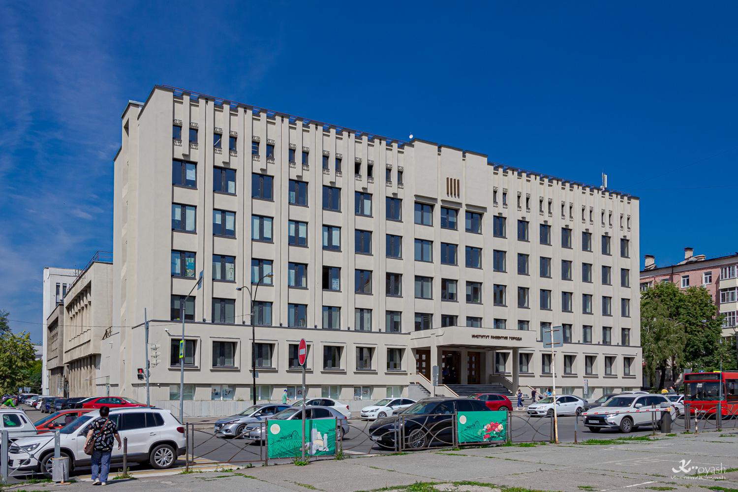 Казань, Улица Достоевского, 35 / Улица Чехова, 10