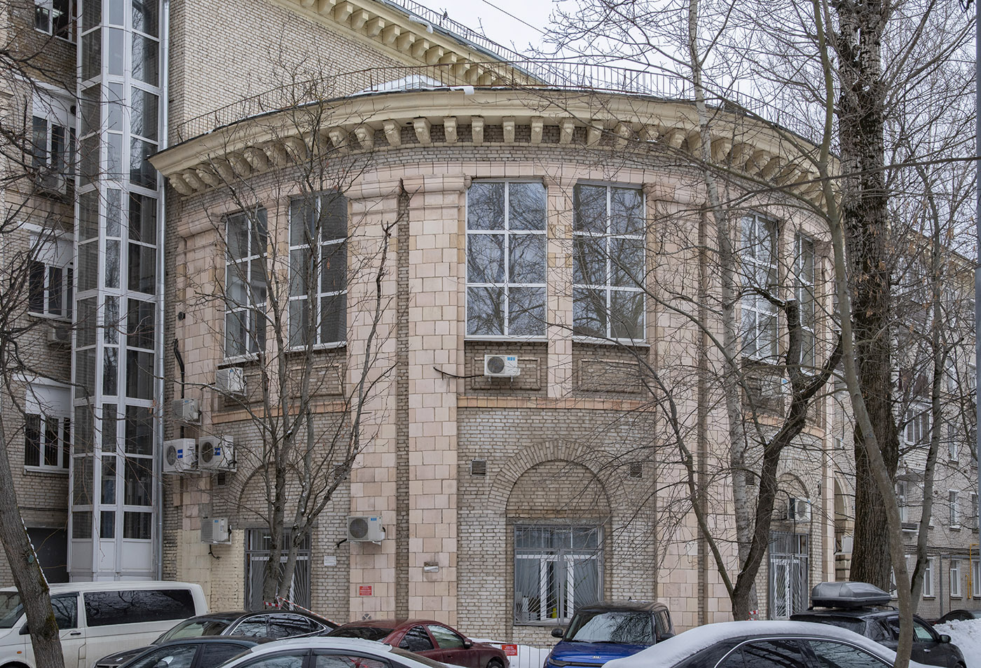 Москва, Улица Маршала Неделина, 40