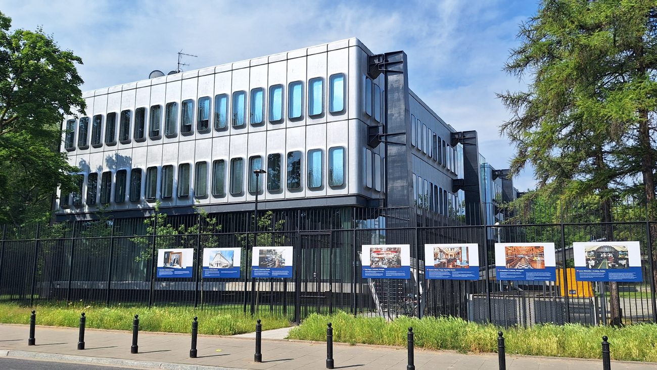 Варшава, Ulica Piękna, 1