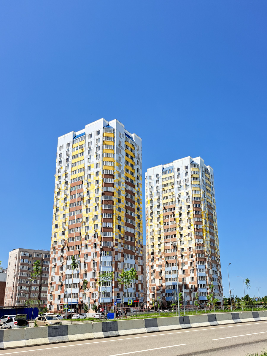 Ростов-на-Дону, ​Проспект Солженицына, 21 стр. 2​ / Улица Ерёменко, 106 стр. 2; Проспект Солженицына, 21 стр. 1​ / Улица Ерёменко, 106 стр. 1