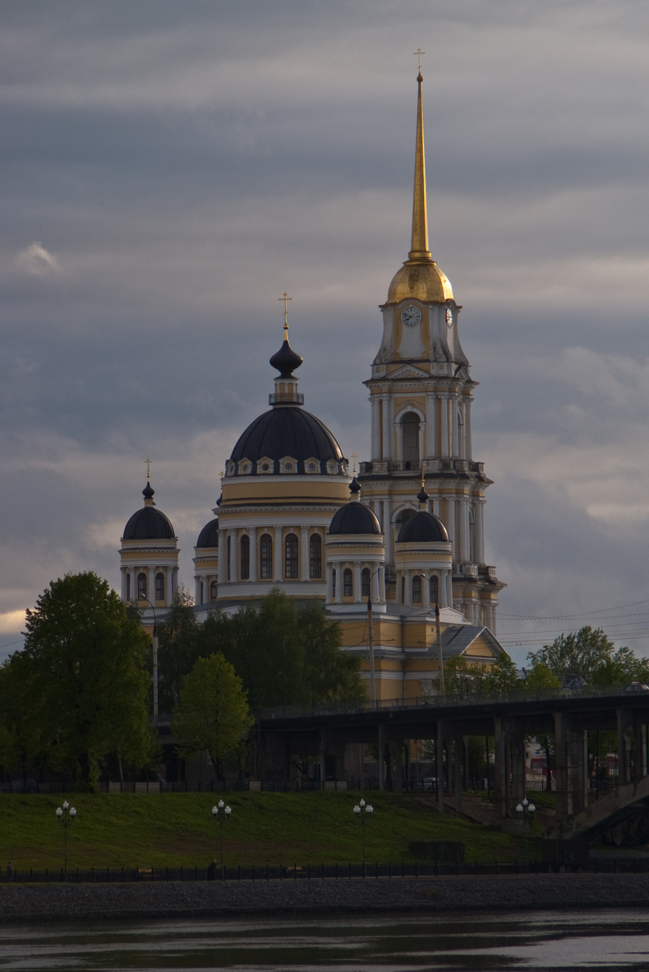 Рыбинск, Крестовая улица, 2; Крестовая улица, 2