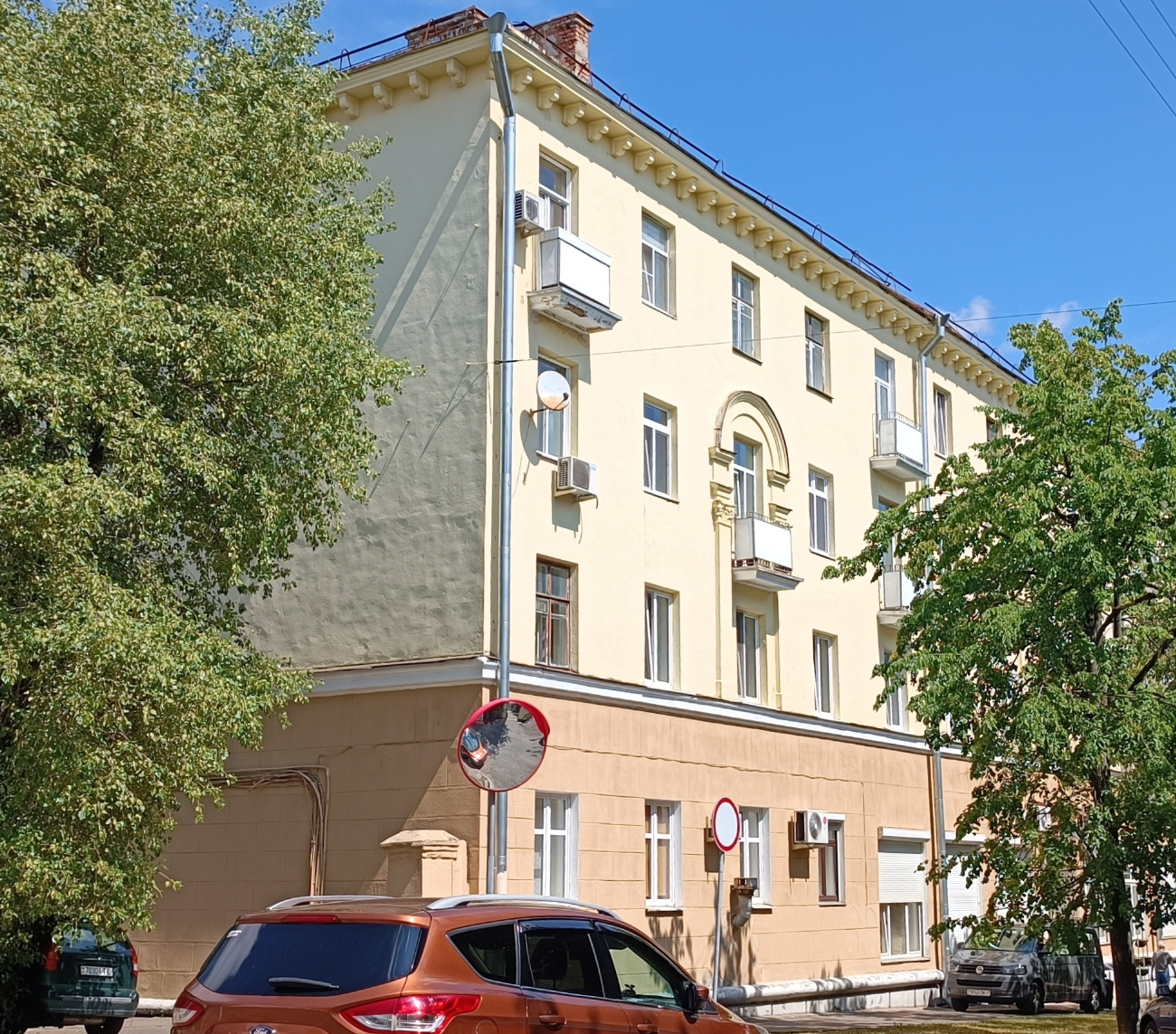 Мінск, Войсковый переулок, 15