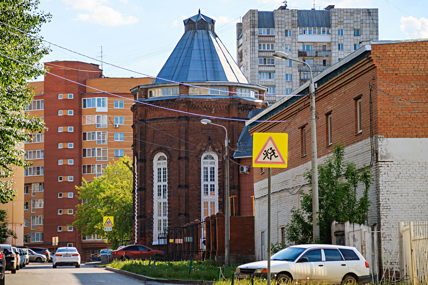 Пермь, Улица Анри Барбюса, 54