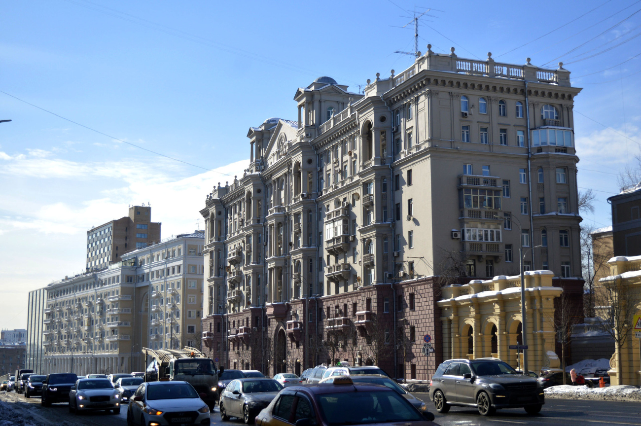 Москва, Улица Земляной Вал, 46