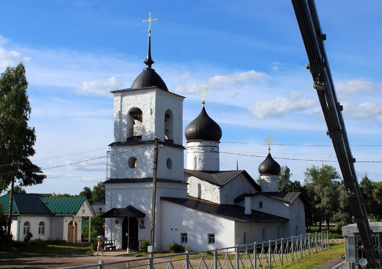 Остров, Улица Калинина, 2