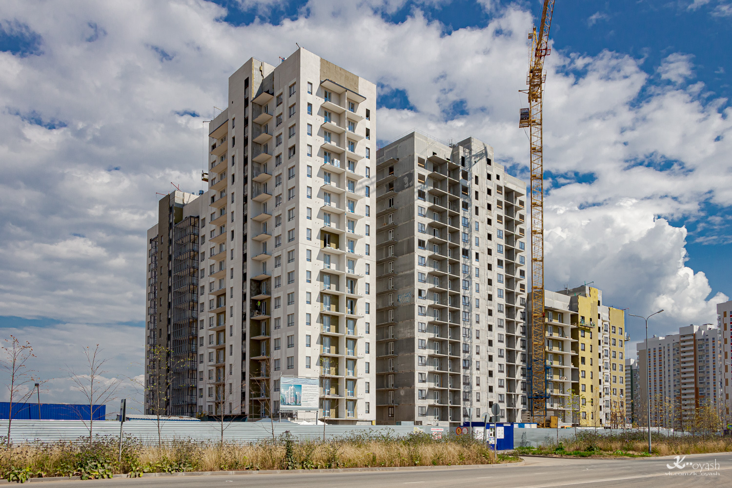 Казань, Проспект Ильгама Шакирова, 24; Проспект Ильгама Шакирова, 22