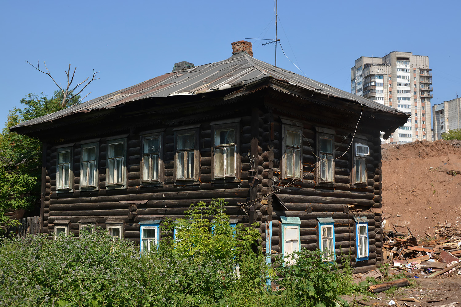 Perm, Улица Коммунаров, 5; Улица Пушкина, 115