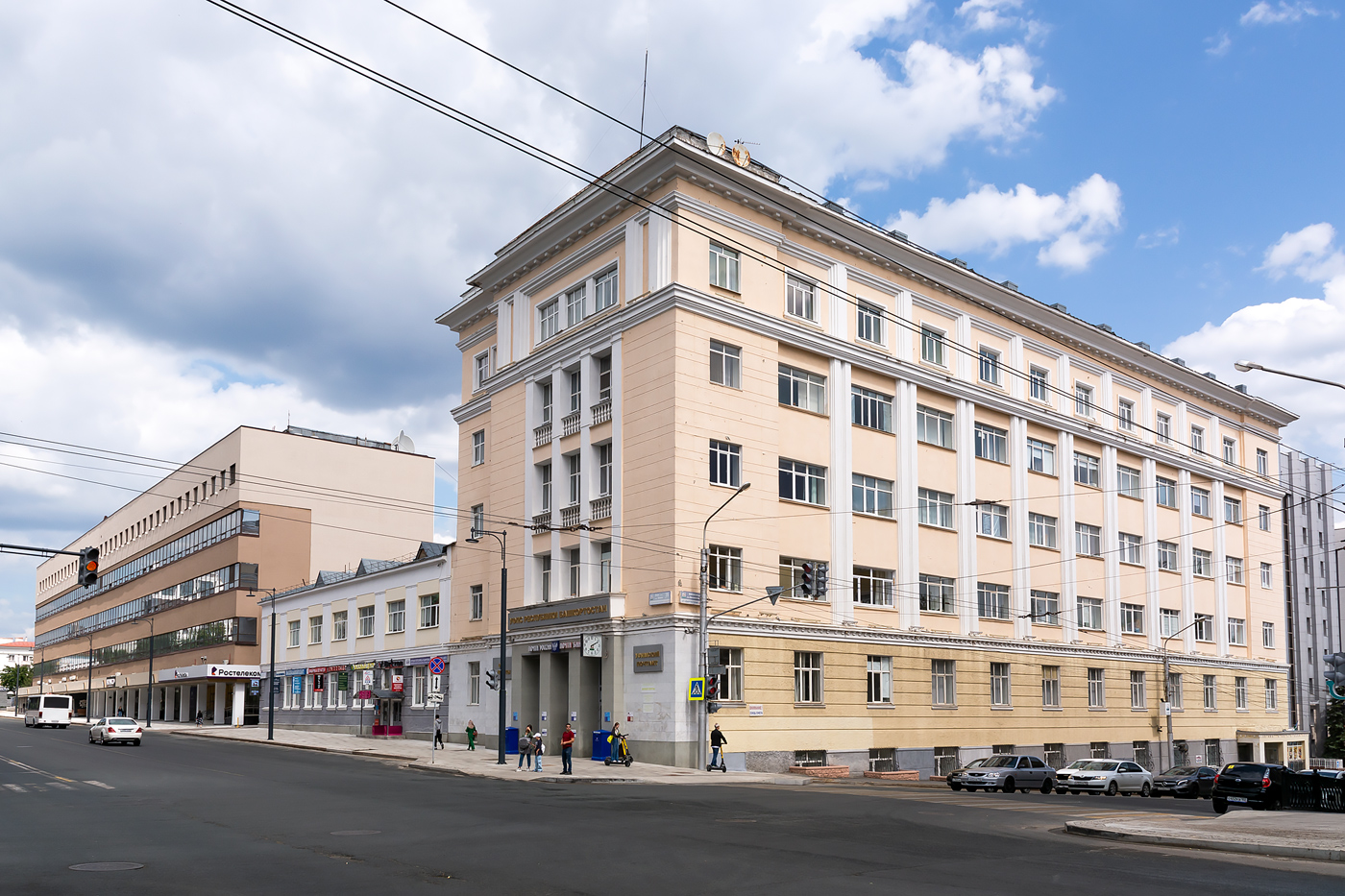 Ufa, Улица Ленина, 32; Улица Ленина, 30; Улица Ленина, 28 / Коммунистическая улица, 57