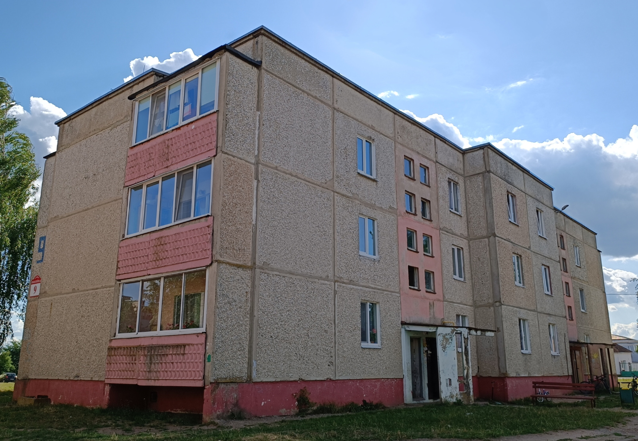 Заславль, Юбилейная улица, 9