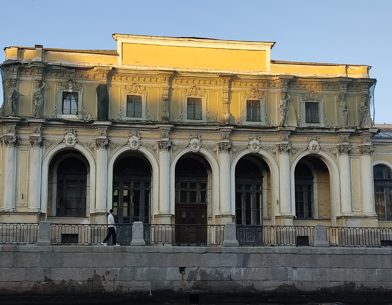 Санкт-Петербург, Набережная реки Фонтанки, 10