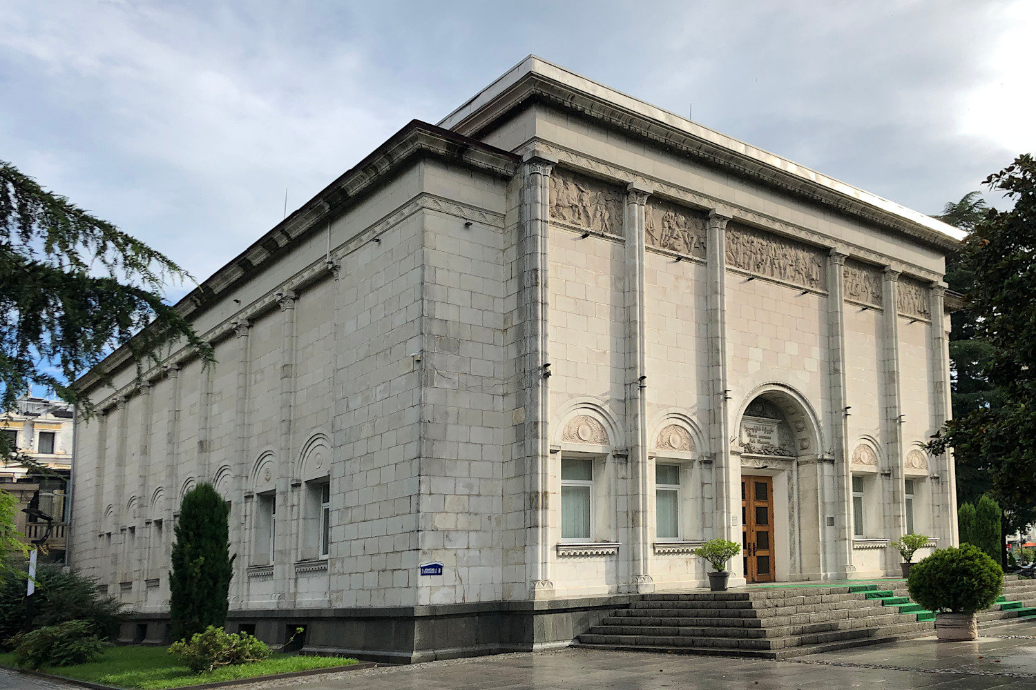 Батуми, Улица Зураба Горгиладзе, 8