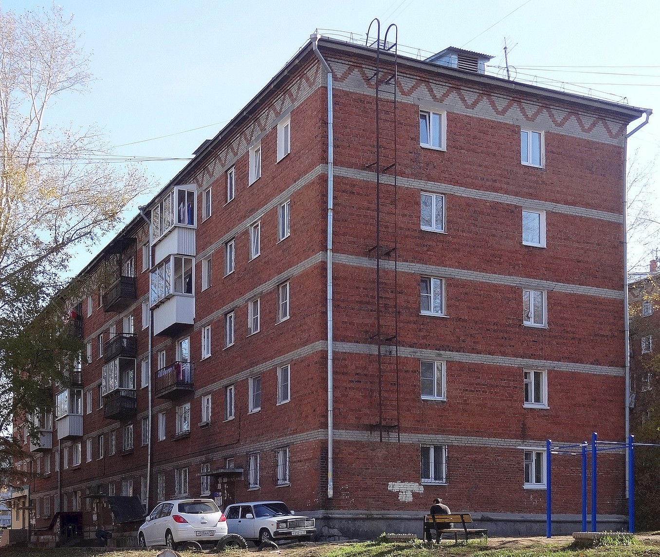 Иркутск, Улица Помяловского, 13