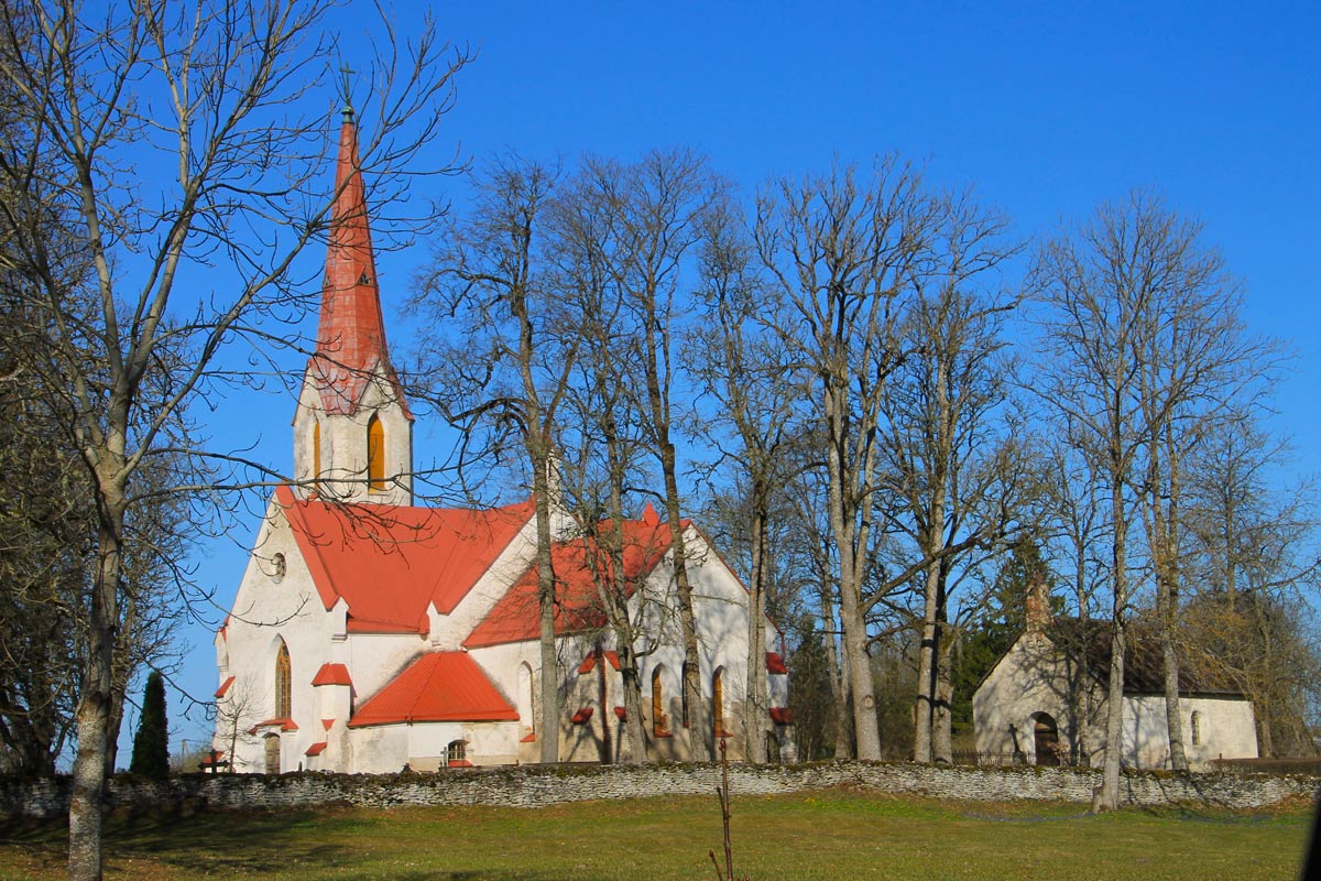 Юууру, Kalmistu tee, 1a