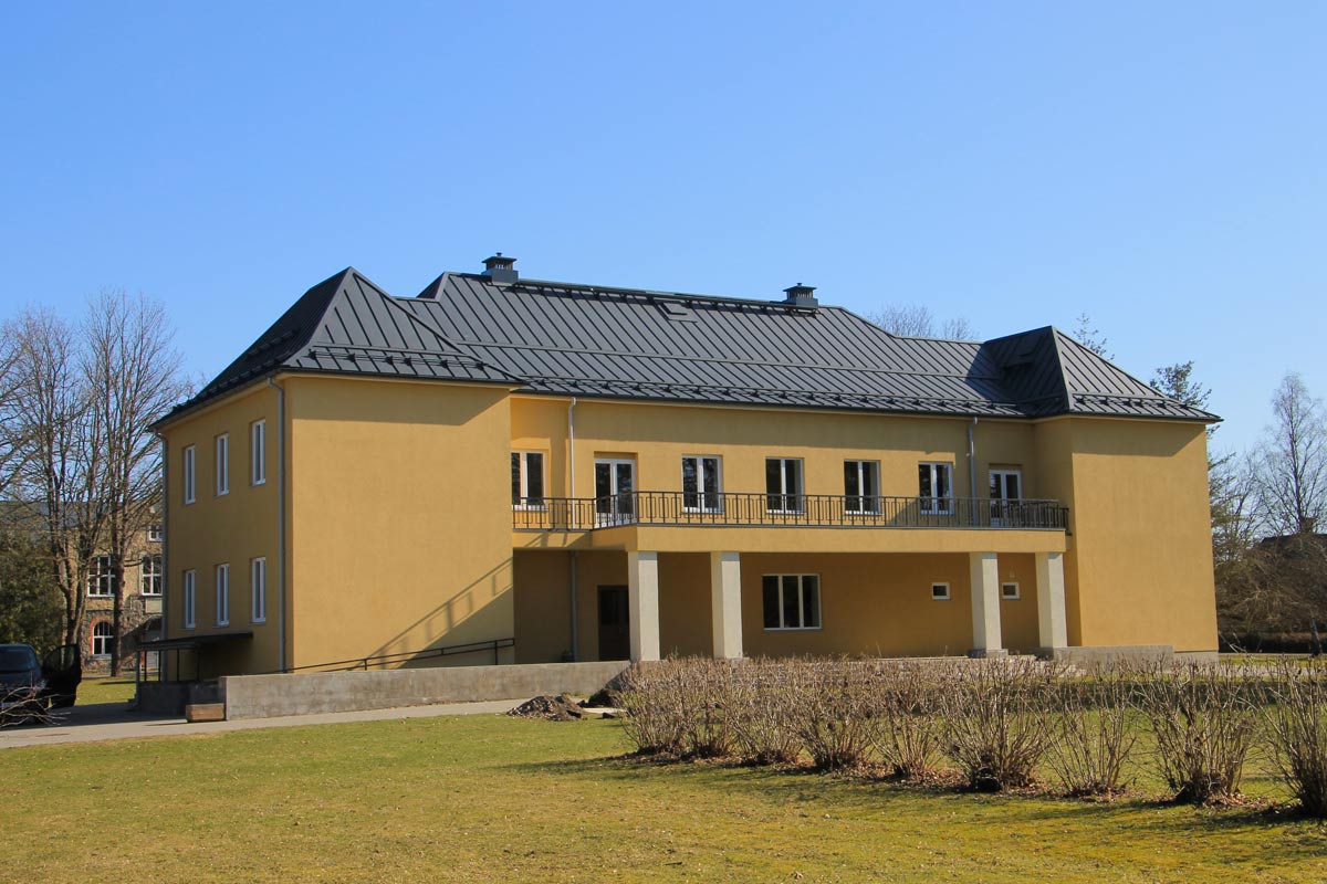 Juuru, Tallinna maantee, 27