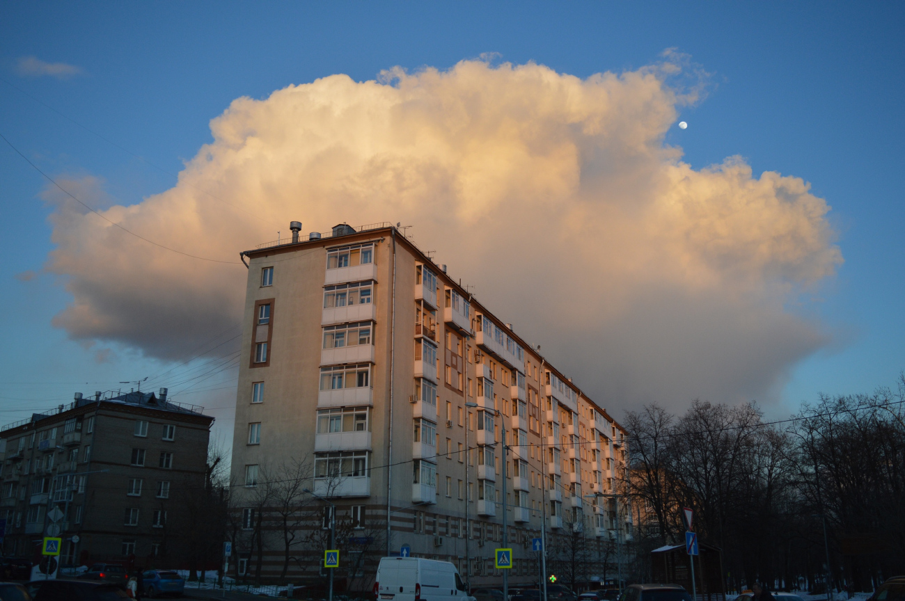 Moscow, Улица Хамовнический Вал, 32