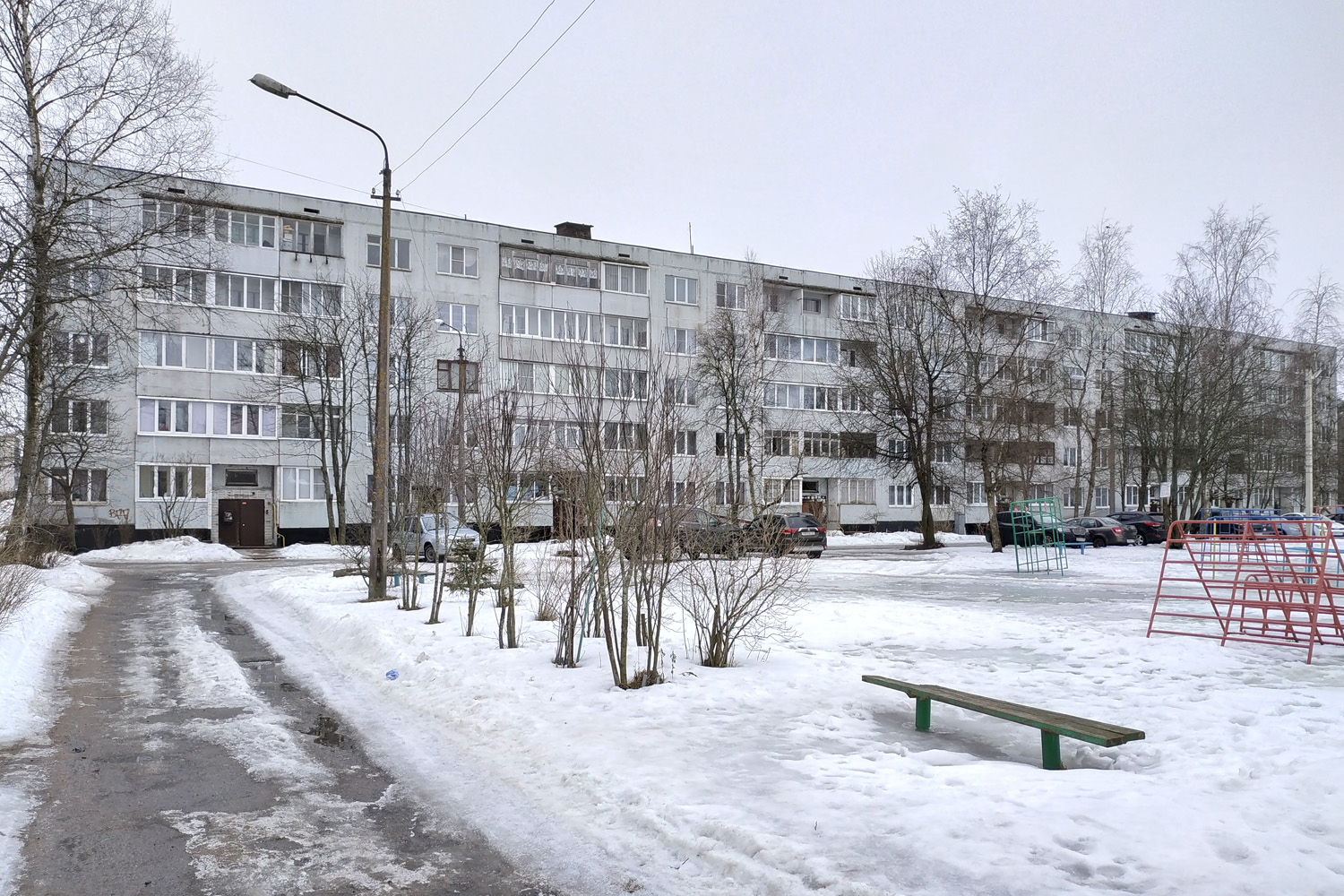 Сясьстрой, Улица Космонавтов, 1