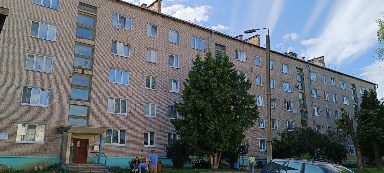 Гатово, Металлургическая улица, 1