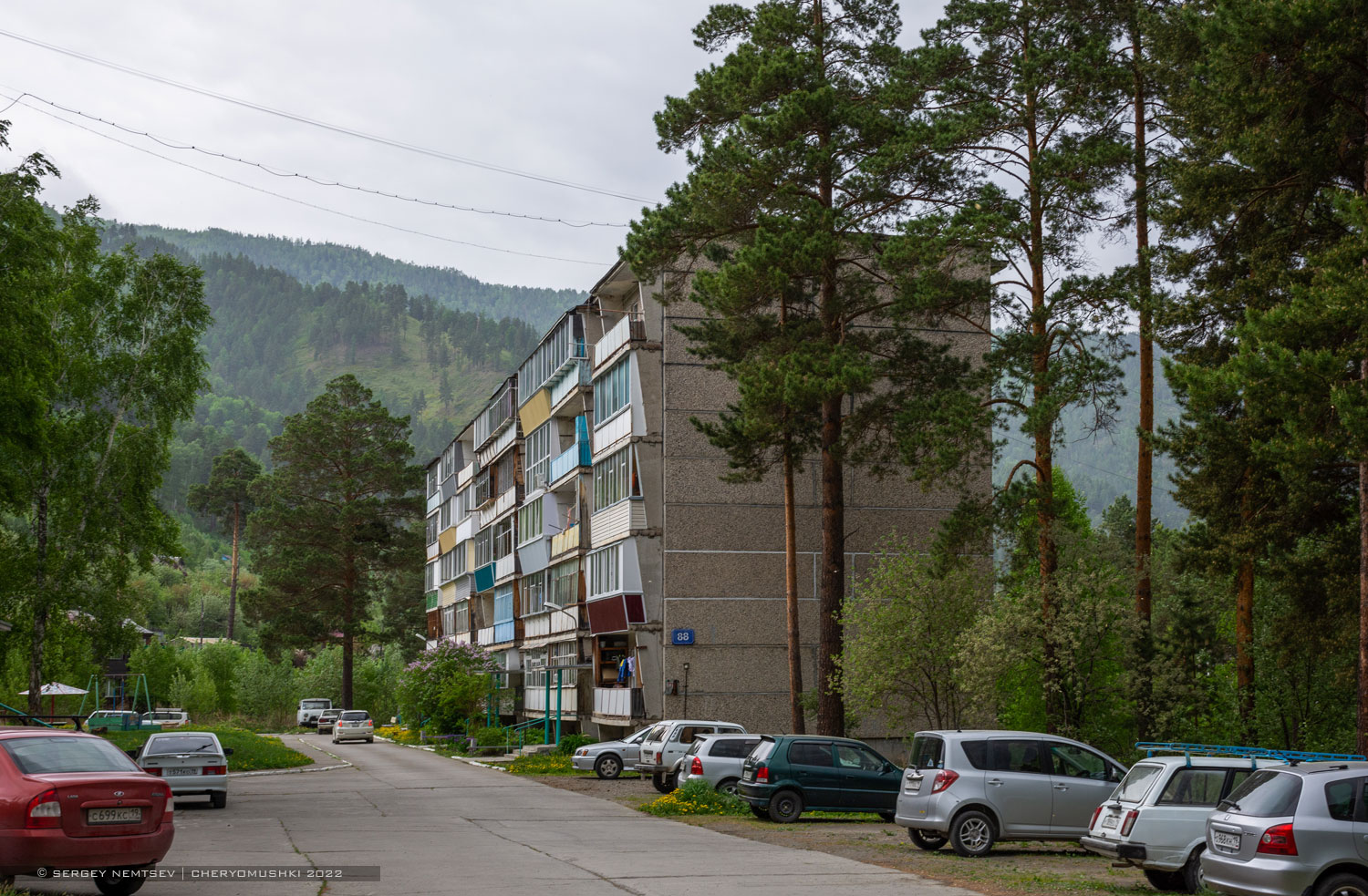 Саяногорск, Рабочий посёлок Черёмушки, 88