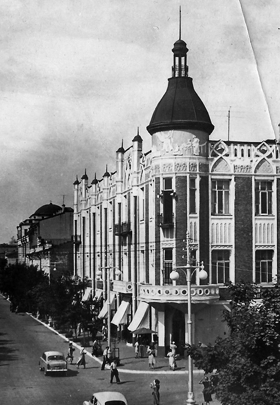 Краснодар, Гимназическая улица, 65 / Красная улица, 58