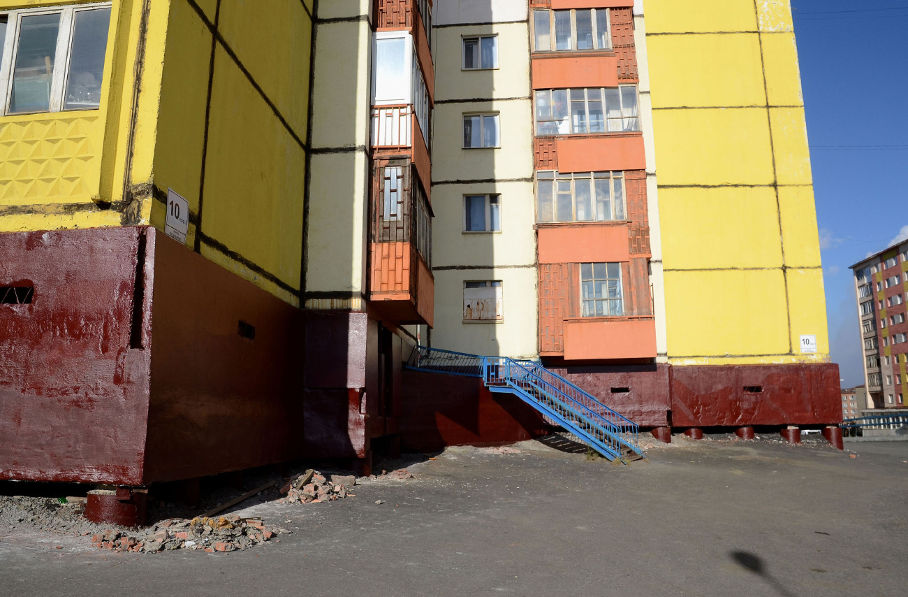 Norilsk, Проезд Котульского, 10 корп. 2; Проезд Котульского, 10 корп. 1