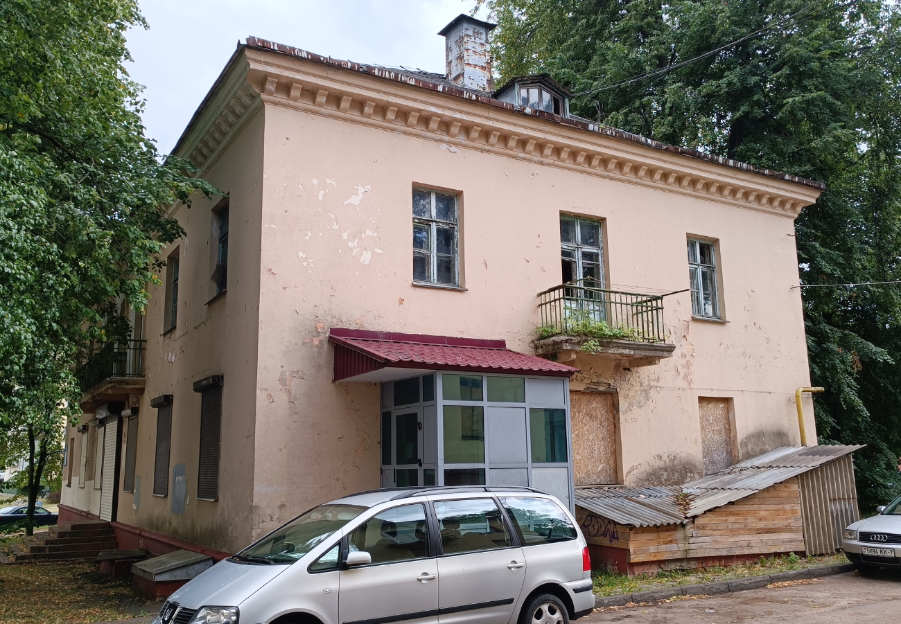 Минск, Гвардейская улица, 9 / Улица Тарханова, 1