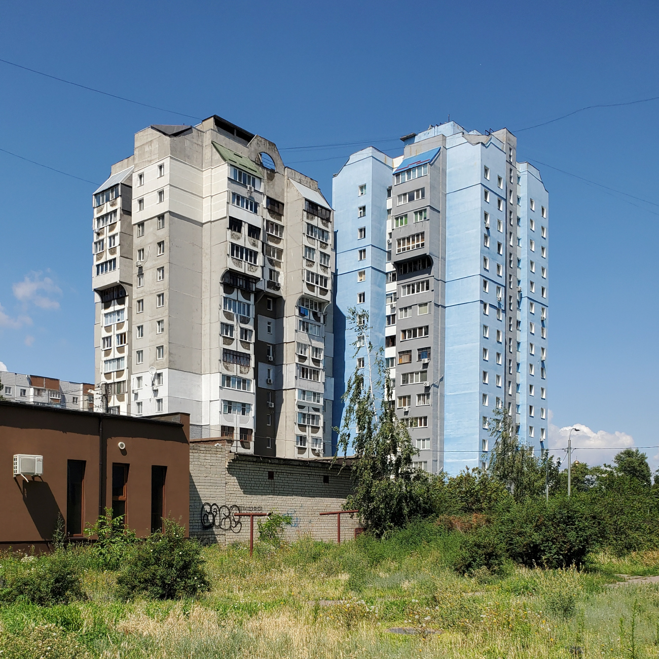 Черкассы, Улица Защитников Азовстали, 3; Улица Защитников Азовстали, 1