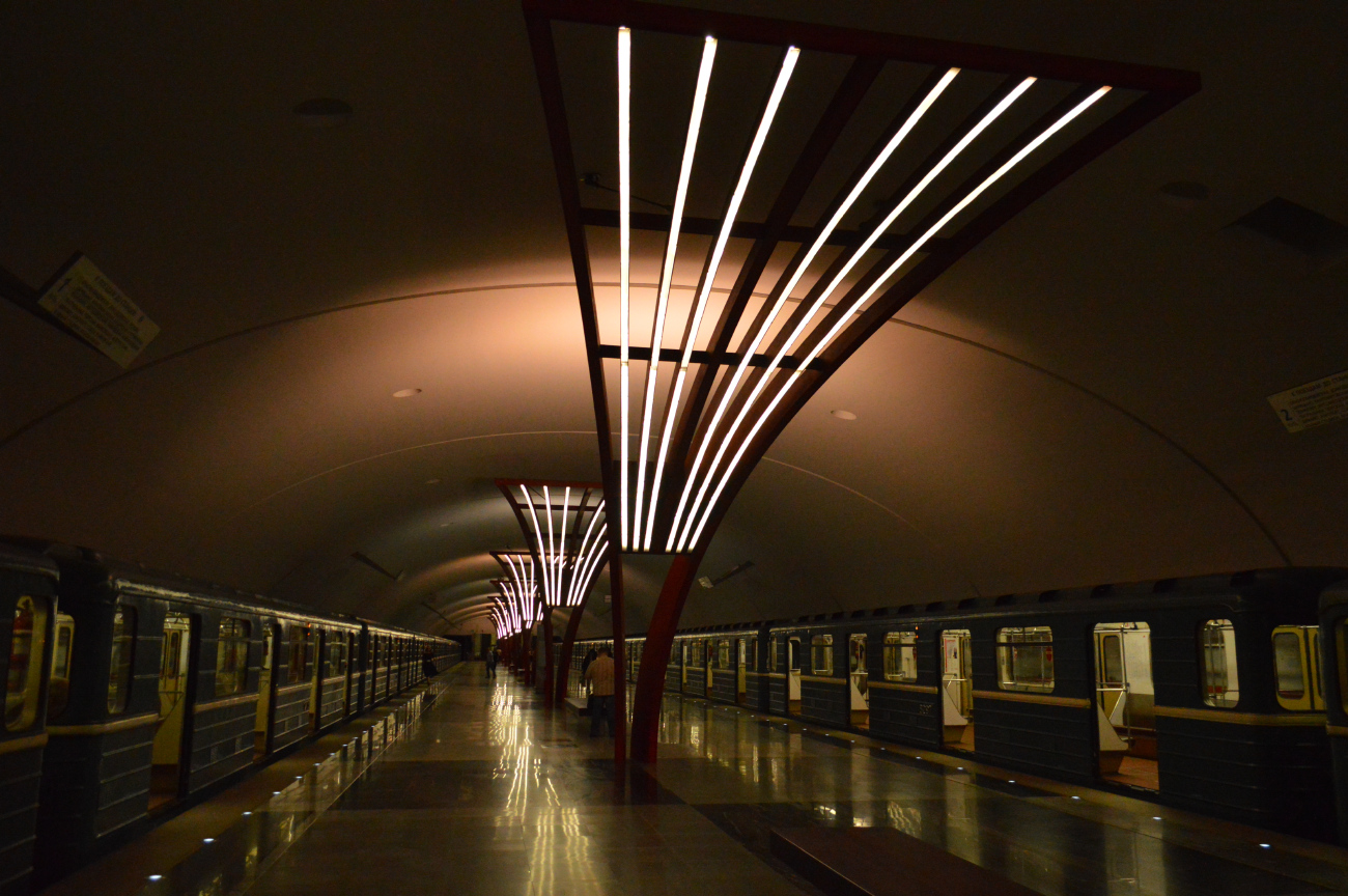 Москва, Замоскворецкая линия Московского метрополитена, станция метро «Алма-Атинская»