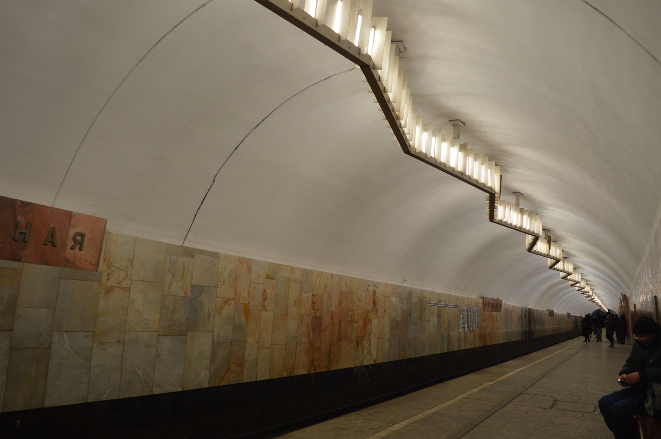 Moscow, Таганско-Краснопресненская линия Московского Метрополитена, станция метро «Баррикадная»