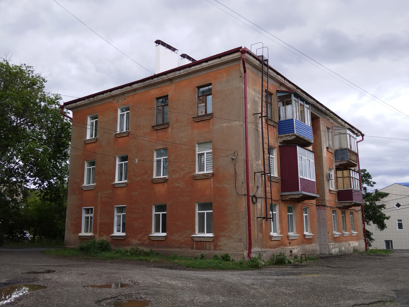 Медногорск, Советская улица, 6