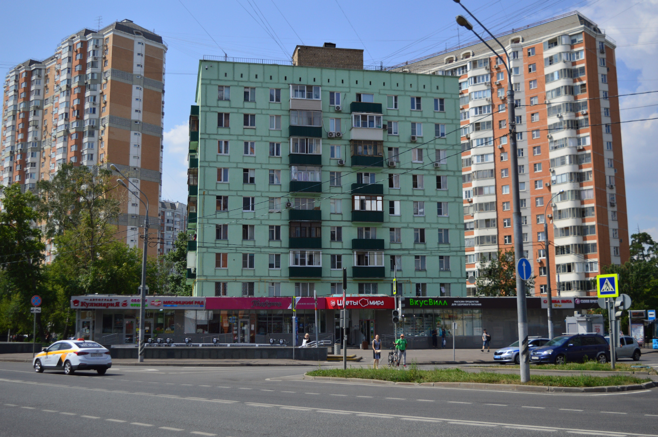 Moscow, Проезд Русанова, 1 / Снежная улица, 21