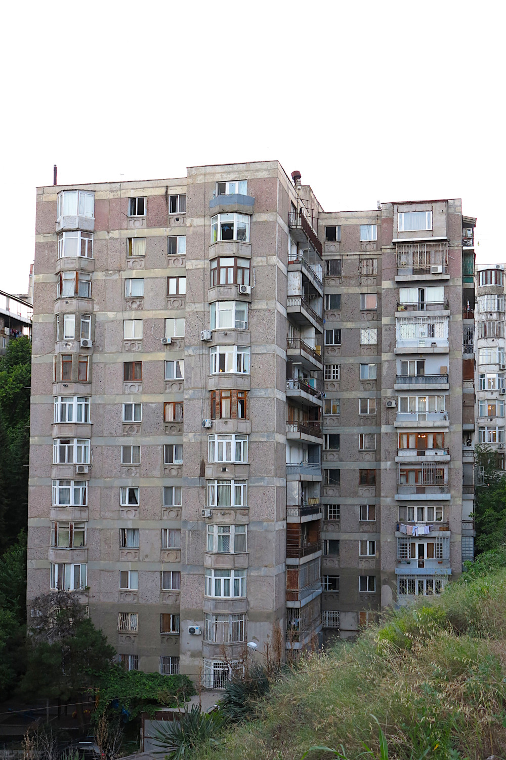 Тбилиси, Плато Нуцубидзе. Микрорайон 3, Квартал 1, корп. 15