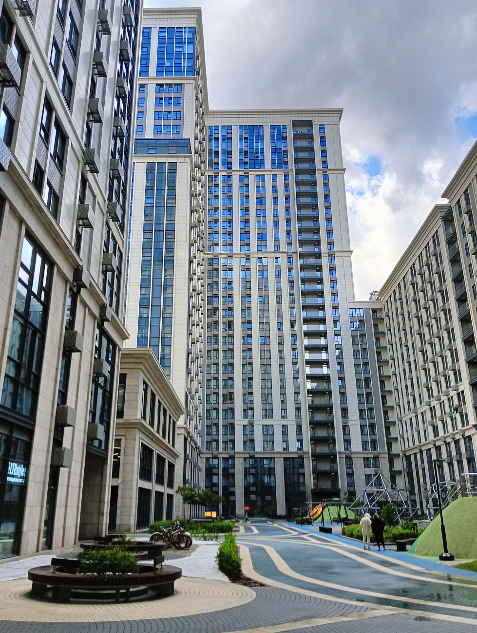 Москва, Улица Василисы Кожиной,  13