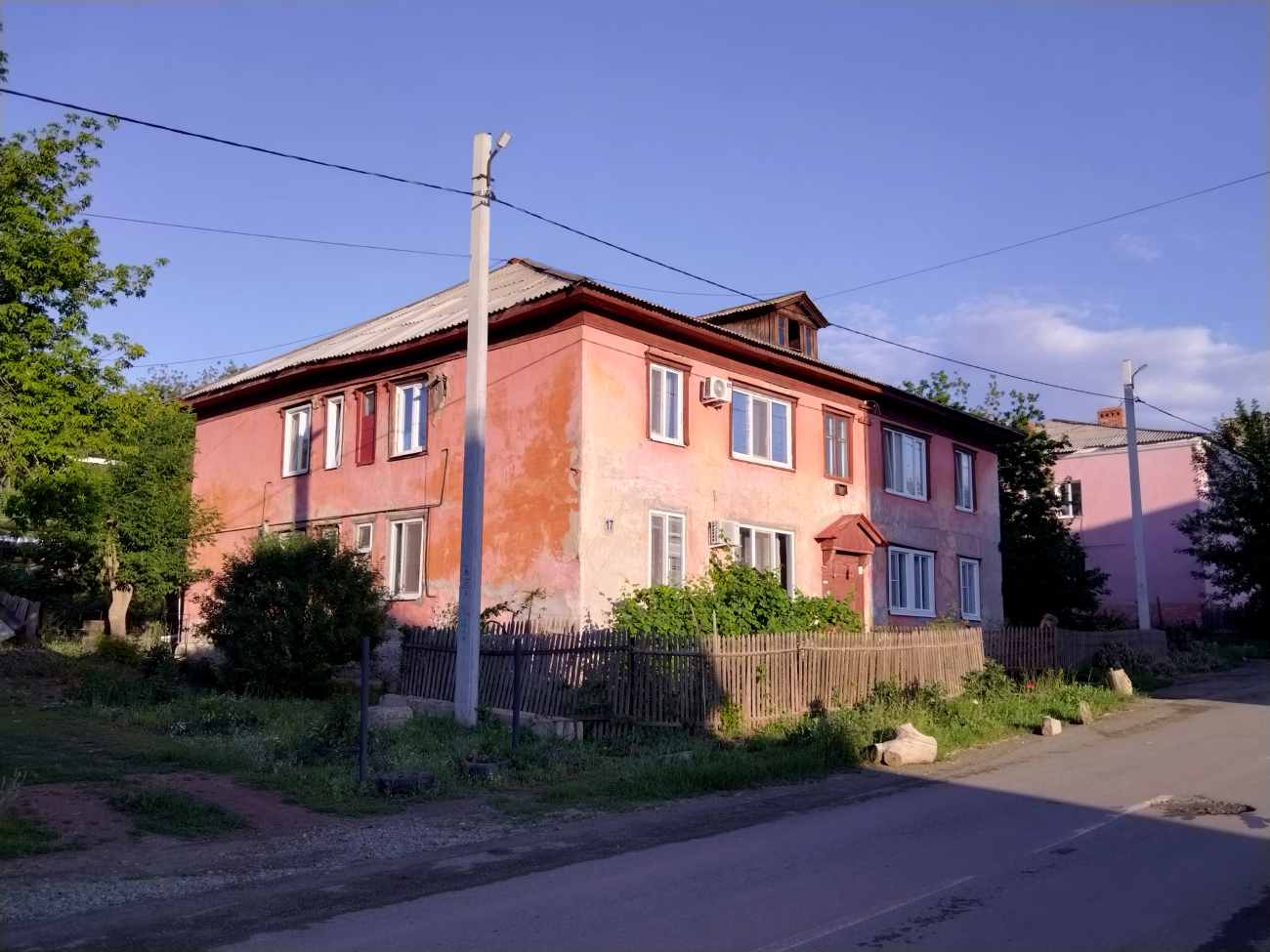 Медногорск, Улица Максима Горького, 17