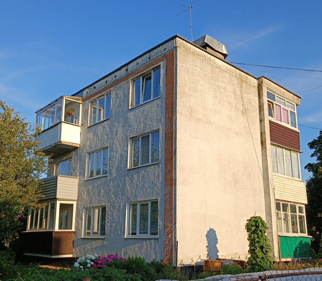 Сеница, Набережная улица, 76