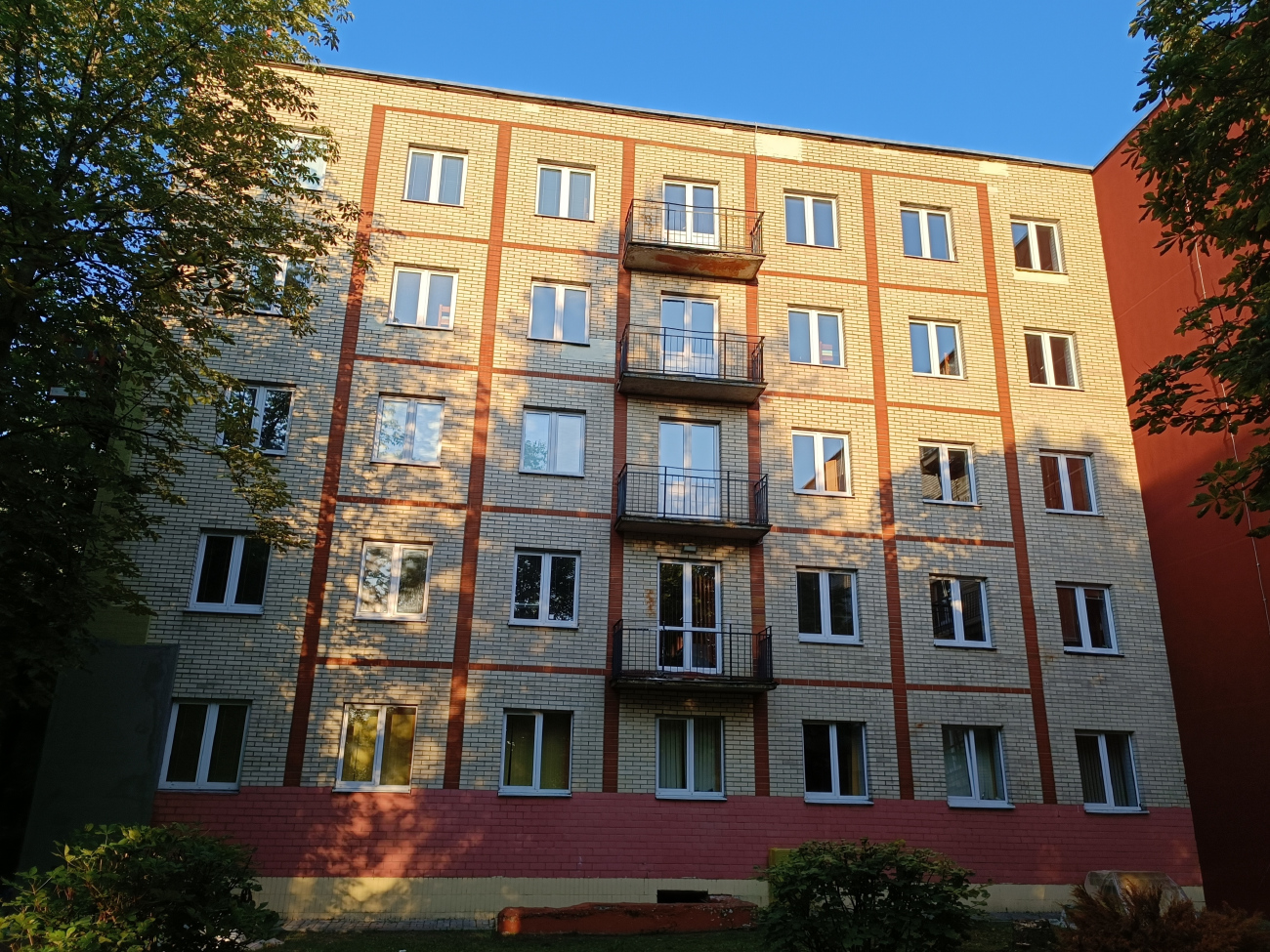 Сеница, Набережная улица, 59 корп. 1